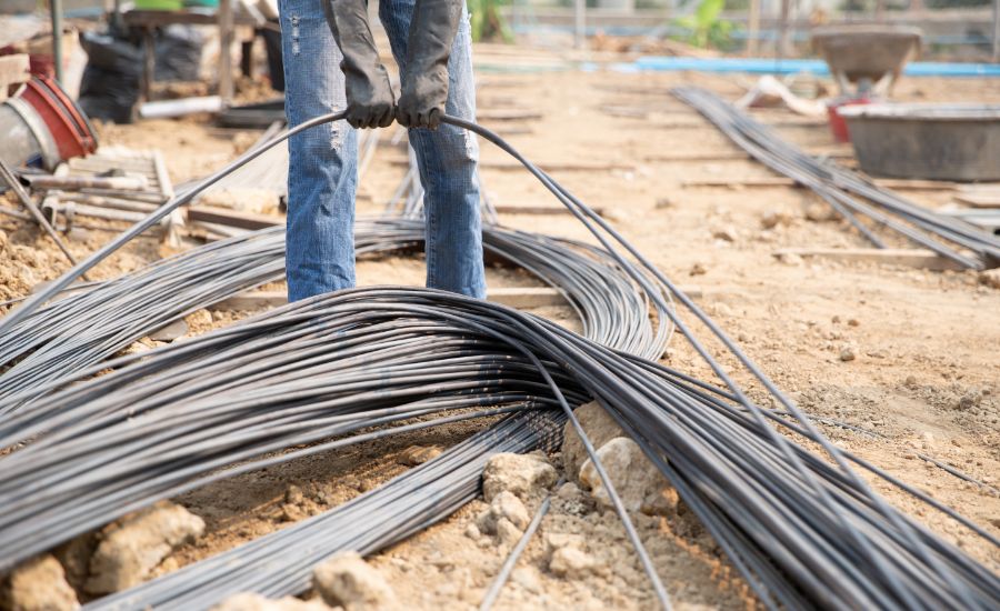 Jak wyprostować drut stalowy, żeby go nie uszkodzić
